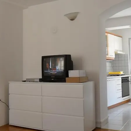Apartment Arco Arina *