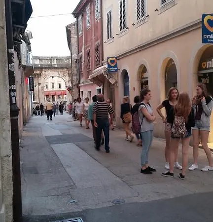 Arco Arina Pula
