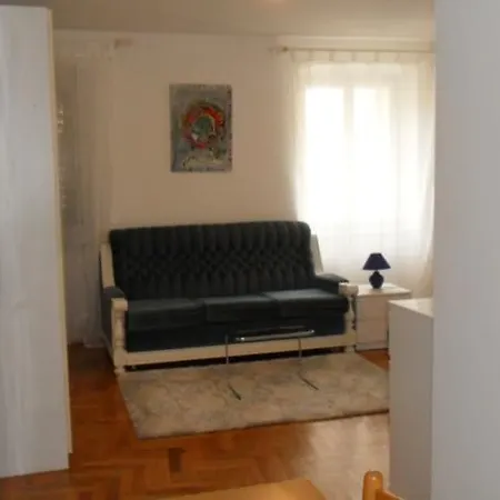 Апартаменти Arco Arina Пула